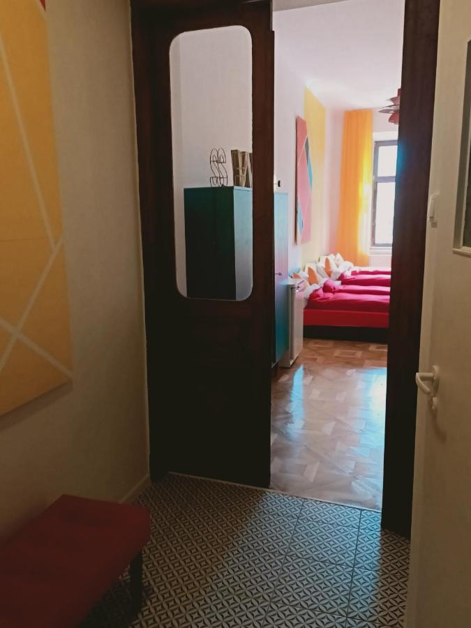 クラクフView To The Cracow Basicアパートメント エクステリア 写真