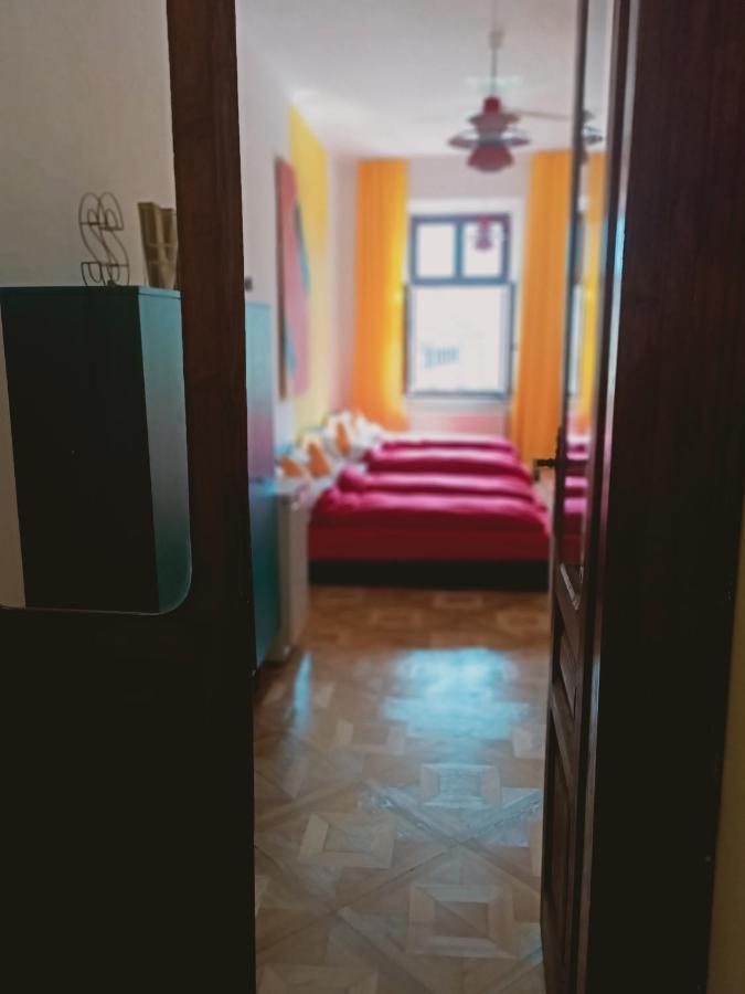 クラクフView To The Cracow Basicアパートメント エクステリア 写真